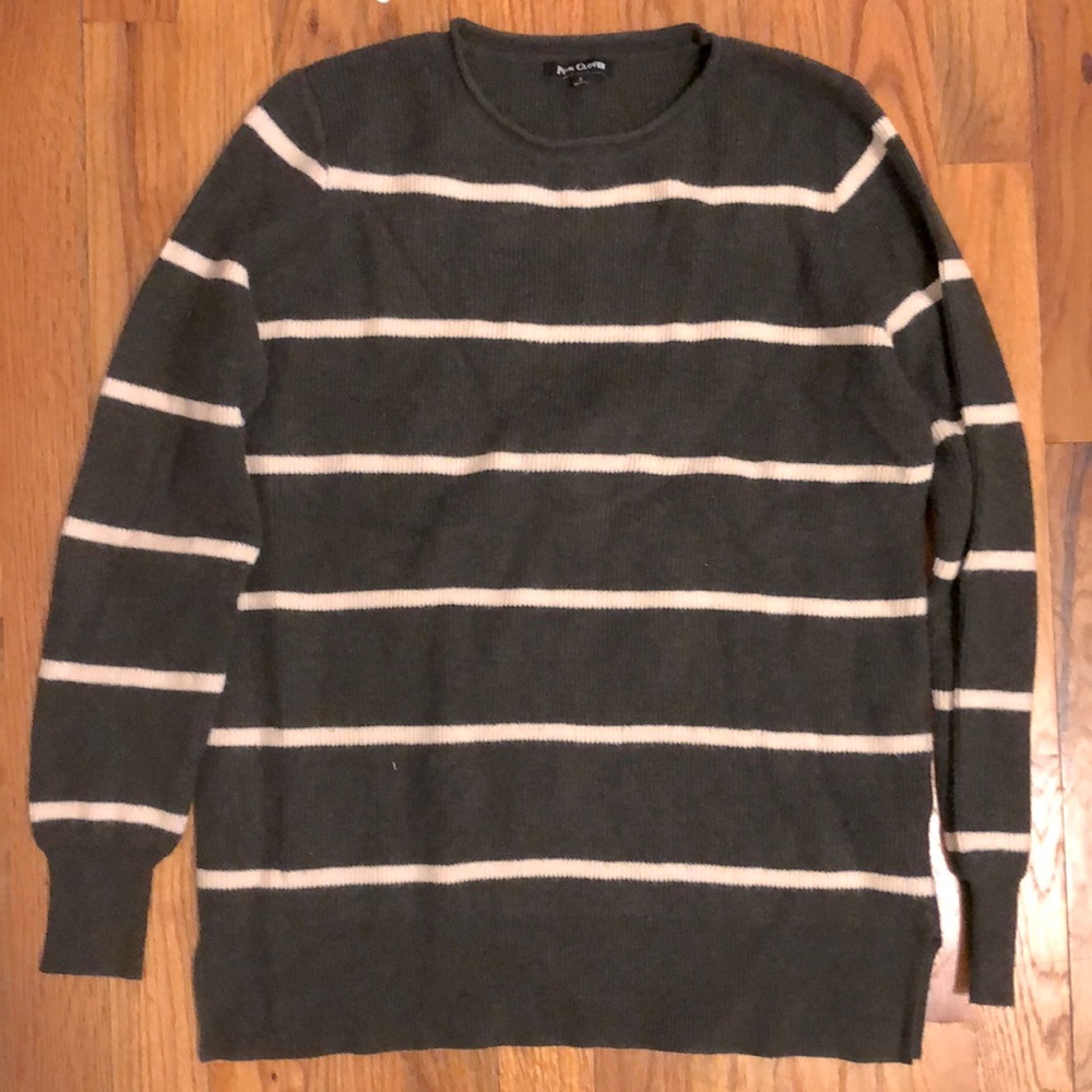 Deep green and cream sweater